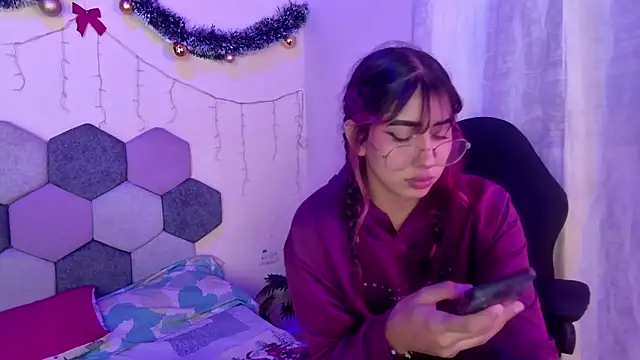 Snapshot of Horny_tgn chatting on December 13, 7:53 pm Horny tgn online show from December 13, 7:53 pm