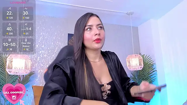 Snapshot of lilicooper_ chatting on December 13, 8:26 pm lilicooper online show from December 13, 8:26 pm