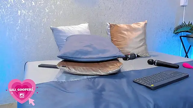 Snapshot of lilicooper_ chatting on February 4, 2:39 am lilicooper online show from February 4, 2:39 am