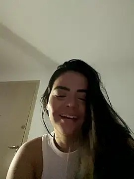 Snapshot of rebeccaareys chatting on December 5, 10:01 pm rebeccaareys online show from December 5, 10:01 pm