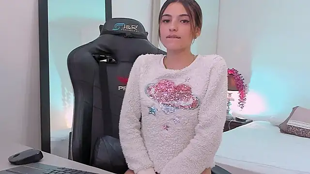 Snapshot of sofiarouge chatting on March 20, 9:02 pm sofiarouge online show from March 20, 9:02 pm