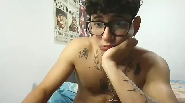 Snapshot of Dillom420 chatting on March 10, 6:59 am Dillom420 online show from March 10, 6:59 am