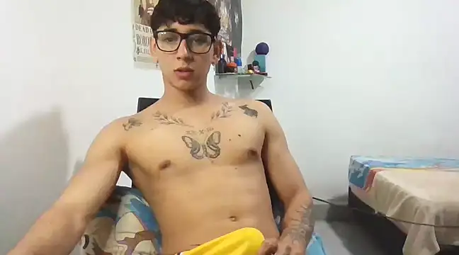 Snapshot of Dillom420 chatting on March 11, 5:16 am Dillom420 online show from March 11, 5:16 am