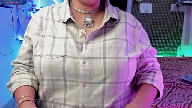 Gulabi Queen online show from March 2, 2:43 pm