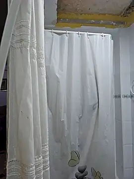 charlye inkkkk online show from December 18, 7:53 pm