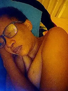 bustybillies online show from March 31, 4:02 am