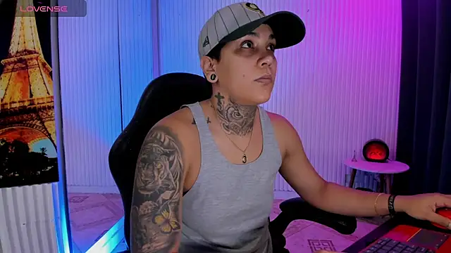 ZhoeStrong online show from April 21, 2:12 pm