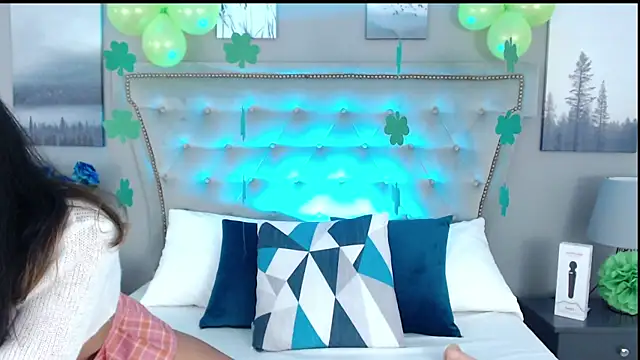 Snapshot of Yommi_Winx chatting on March 17, 11:54 pm Yommi Winx online show from March 17, 11:54 pm