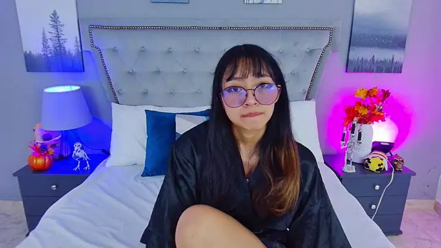 Snapshot of Yommi_Winx chatting on October 22, 9:58 pm Yommi Winx online show from October 22, 9:58 pm