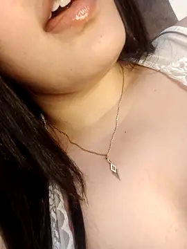 Snapshot of im_here- chatting on October 22, 12:33 am im here- online show from October 22, 12:33 am