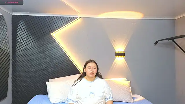 Laia and Aloby online show from February 21, 10:11 pm