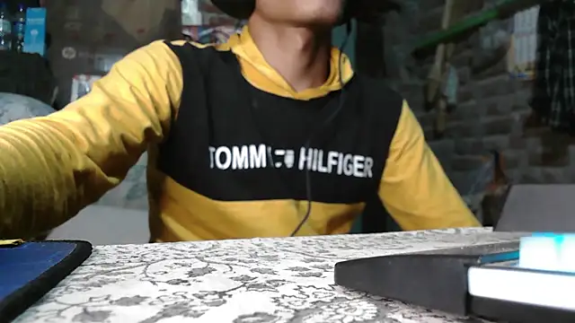 Dreamdaze2025 online show from April 9, 6:24 pm