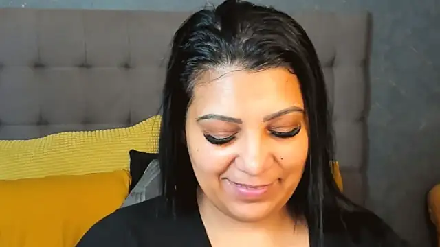 AmyCubes online show from March 18, 4:15 am