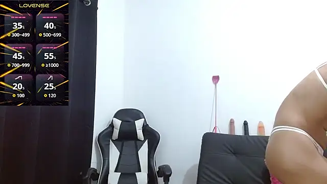 Snapshot of Kiara-Rider chatting on November 14, 7:01 pm Kiara-Rider online show from November 14, 7:01 pm