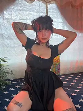 Snapshot of Kitty_arts chatting on July 11, 6:54 pm Kitty arts online show from July 11, 6:54 pm