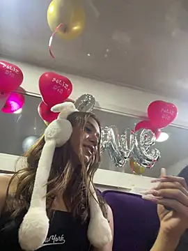 Nikol Rang   online show from February 18, 7:10 am