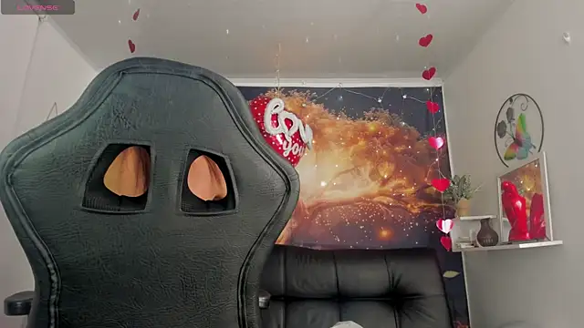 Nikol Rang   online show from February 19, 4:12 am