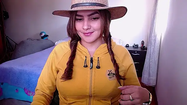 Lu perez online show from February 5, 7:10 pm