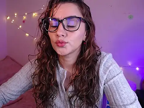 Lu perez online show from November 14, 5:33 pm