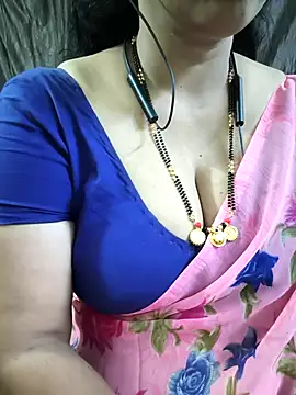 Snapshot of bhuvana555 chatting on April 26, 5:21 pm bhuvana555 online show from April 26, 5:21 pm