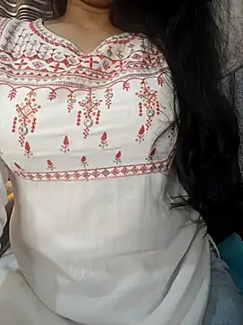 Snapshot of Rina777o chatting on May 8, 4:56 pm Rina777o online show from May 8, 4:56 pm