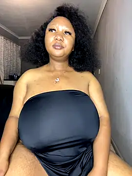 Snapshot of MayaPassion chatting on November 11, 7:25 pm MayaPassion online show from November 11, 7:25 pm