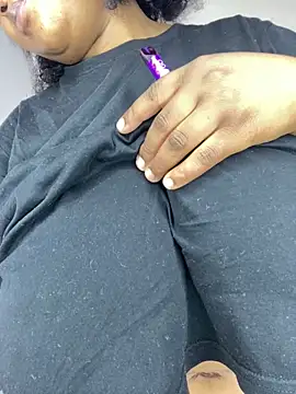 Snapshot of MayaPassion chatting on November 20, 5:18 am MayaPassion online show from November 20, 5:18 am