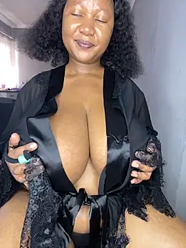 Snapshot of MayaPassion chatting on December 4, 1:09 pm MayaPassion online show from December 4, 1:09 pm