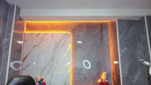 Violeth b online show from April 6, 1:12 pm