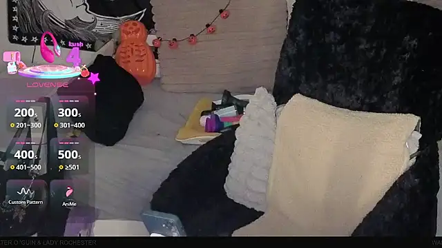 LisandreLaVenale online show from October 31, 11:28 pm