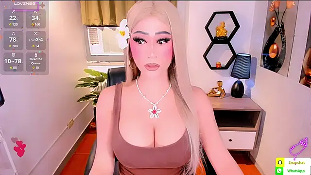 Snapshot of TwittyGirL9inch_exotic chatting on June 1, 3:41 am TwittyGirL9inch exotic online show from June 1, 3:41 am