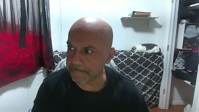 Snapshot of RickStone51 chatting on December 19, 3:18 am RickStone51 online show from December 19, 3:18 am