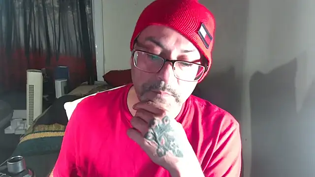 Snapshot of RickStone51 chatting on October 15, 12:33 am RickStone51 online show from October 15, 12:33 am