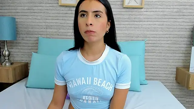 Snapshot of IssabellaLopez chatting on December 11, 10:38 pm IssabellaLopez online show from December 11, 10:38 pm