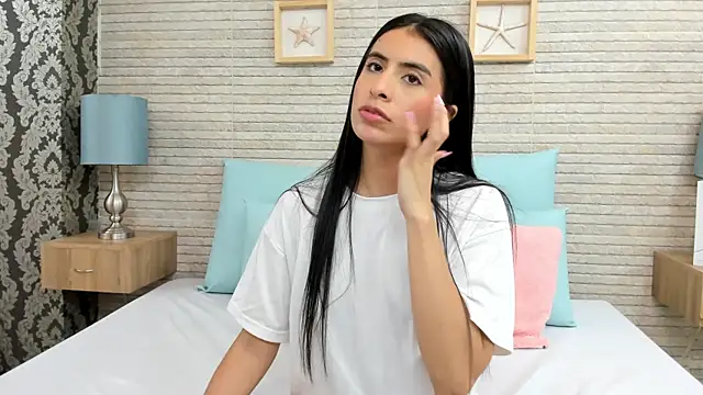 Snapshot of IssabellaLopez chatting on December 20, 10:54 pm IssabellaLopez online show from December 20, 10:54 pm