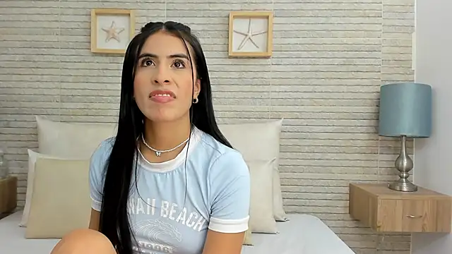 Snapshot of IssabellaLopez chatting on March 12, 7:38 pm IssabellaLopez online show from March 12, 7:38 pm