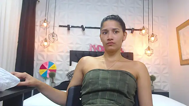 Alison Wiley online show from January 25, 11:55 am