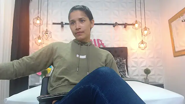 Alison Wiley online show from February 12, 11:40 am