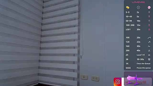 venusleroy  online show from February 10, 12:41 am