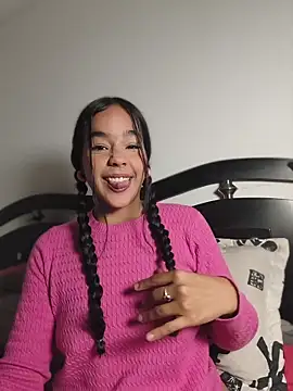 SweetFortuner online show from April 26, 7:39 am