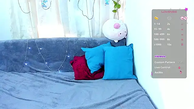 Snapshot of Tanishe_Q chatting on February 12, 10:15 pm Tanishe Q online show from February 12, 10:15 pm