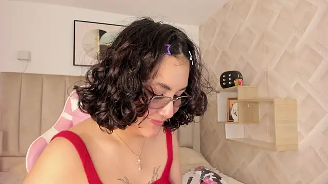 Haru Bonny online show from April 13, 7:52 pm