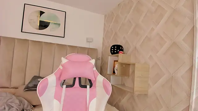 Haru Bonny online show from April 21, 8:12 pm