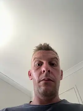 aus guy93 online show from May 11, 6:41 am