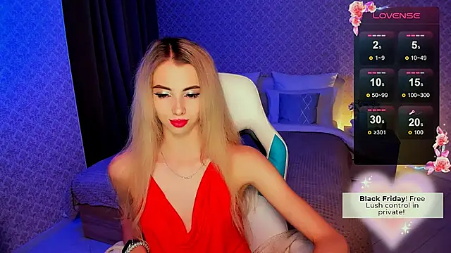 Emilia Klar online show from December 12, 2:44 pm