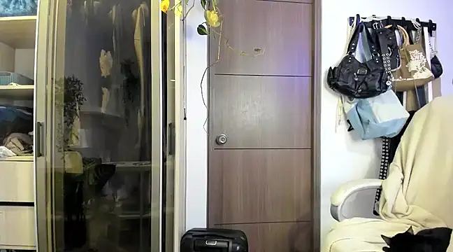 Snapshot of santy-kitty chatting on January 25, 4:13 am santy-kitty online show from January 25, 4:13 am