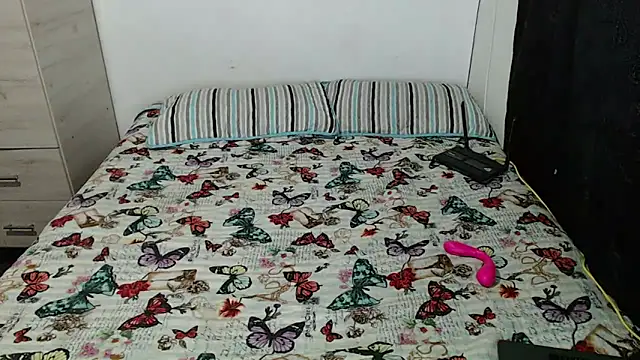 gissel13 online show from March 14, 1:59 am