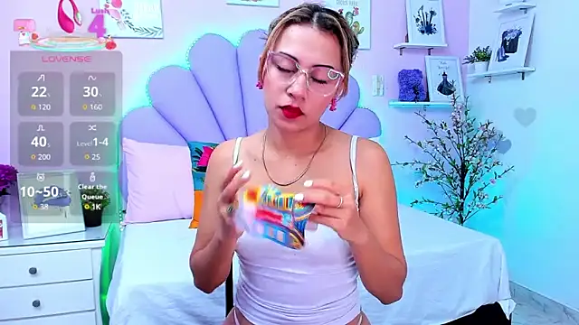 HannaPretthy online show from November 6, 11:44 am