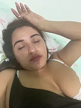 perlita05 online show from March 19, 2:16 am