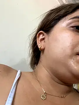 perlita05 online show from September 9, 8:30 pm